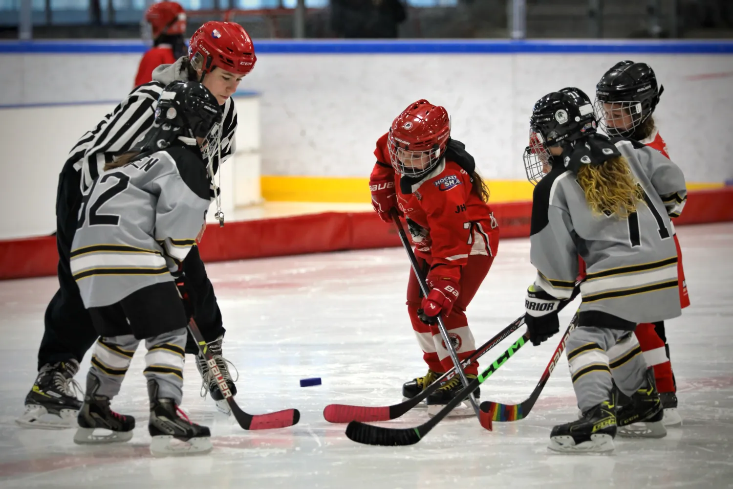 Falcons afholdt succesfuld international pigecamp med 135 piger