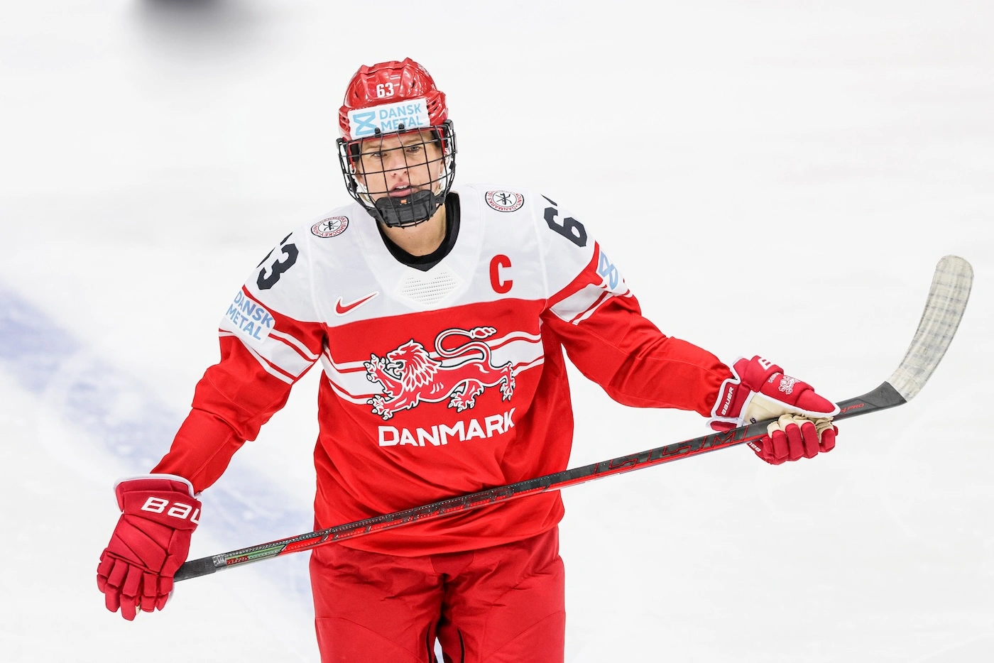 Josefine Jakobsen indstiller karrieren