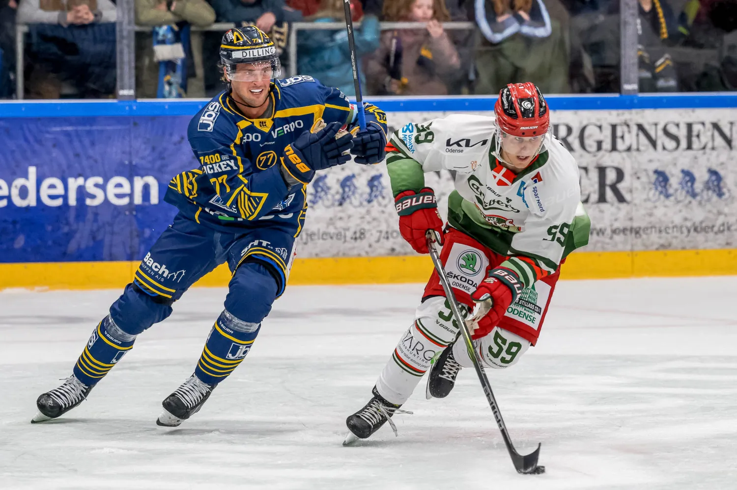Odenses Mikkel Hansen backchecker Lukas Bang
